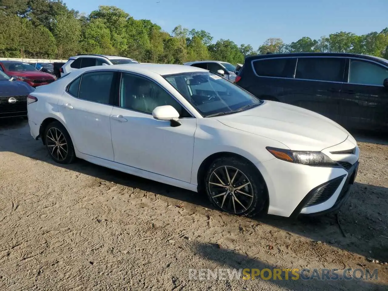 4 Фотография поврежденного автомобиля 4T1T11AK8PU164806 TOYOTA CAMRY 2023