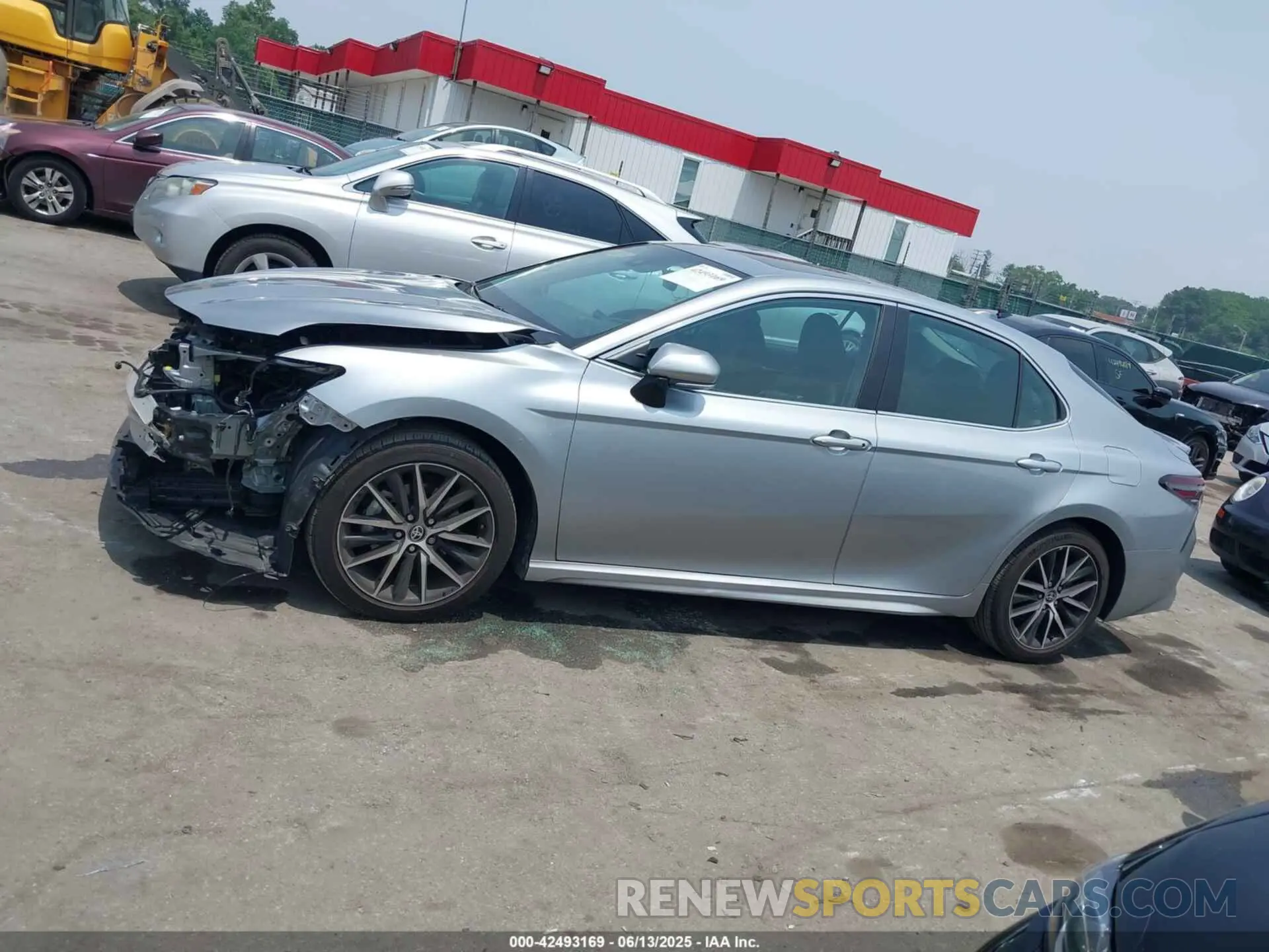 15 Photograph of a damaged car 4T1T11AK8PU171366 TOYOTA CAMRY 2023