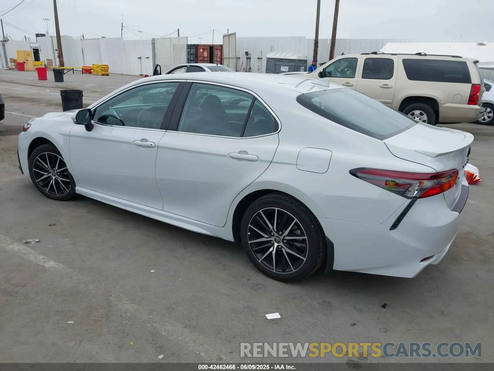 3 Photograph of a damaged car 4T1T11AK9PU168816 TOYOTA CAMRY 2023
