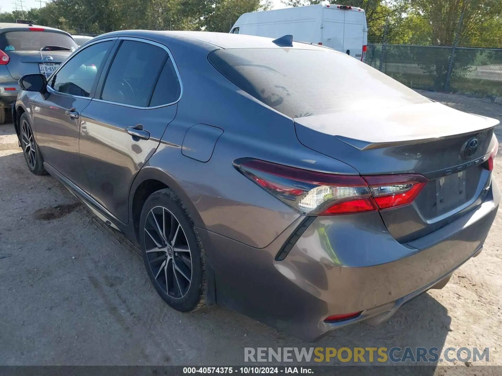 3 Фотография поврежденного автомобиля 4T1T11AK9PU785813 TOYOTA CAMRY 2023