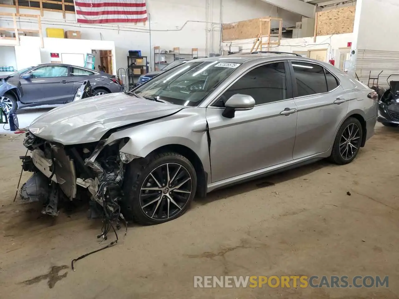 1 Фотография поврежденного автомобиля 4T1T11AKXPU773587 TOYOTA CAMRY 2023