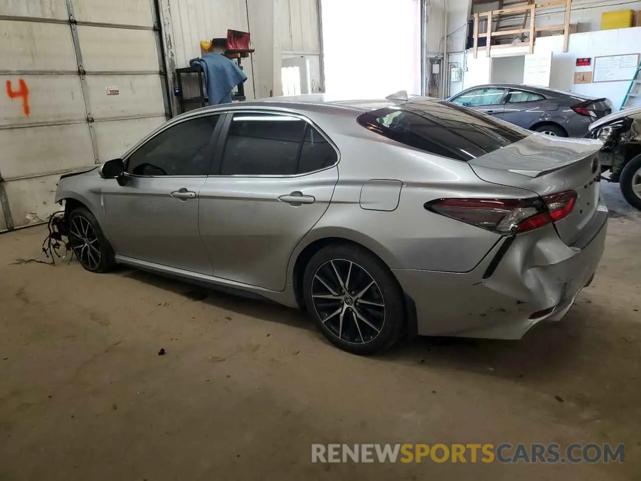 2 Фотография поврежденного автомобиля 4T1T11AKXPU773587 TOYOTA CAMRY 2023