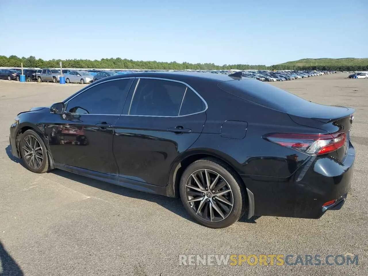 2 Фотография поврежденного автомобиля 4T1T11BK3PU101742 TOYOTA CAMRY 2023