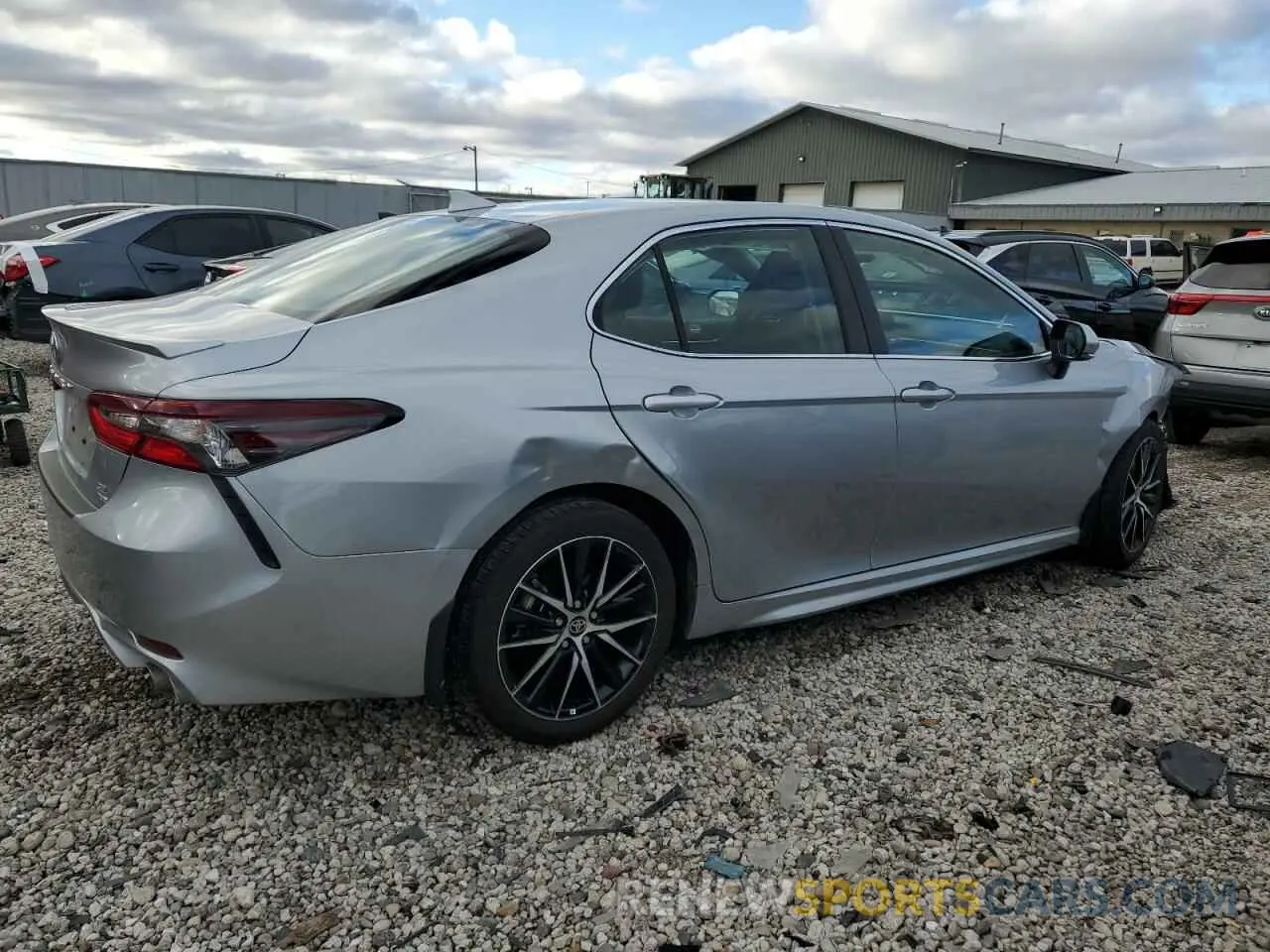 3 Фотография поврежденного автомобиля 4T1T11BK4PU100776 TOYOTA CAMRY 2023