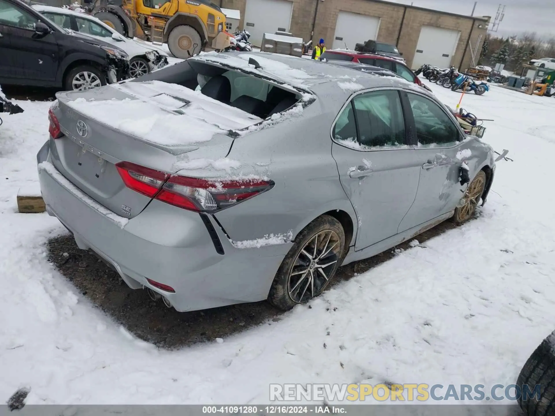 4 Фотография поврежденного автомобиля 4T1T11BK5PU088265 TOYOTA CAMRY 2023