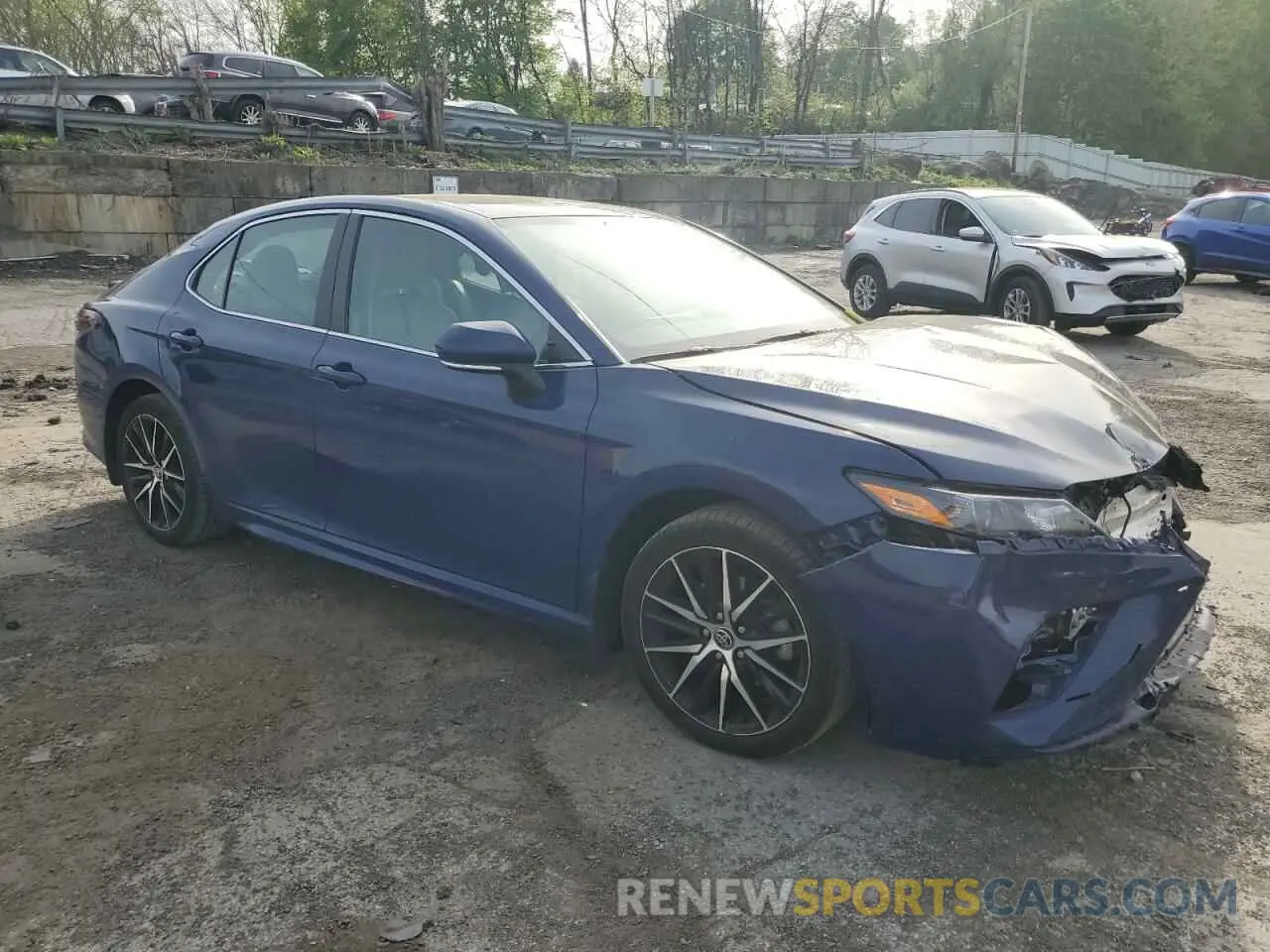 4 Фотография поврежденного автомобиля 4T1T11BK7PU075114 TOYOTA CAMRY 2023