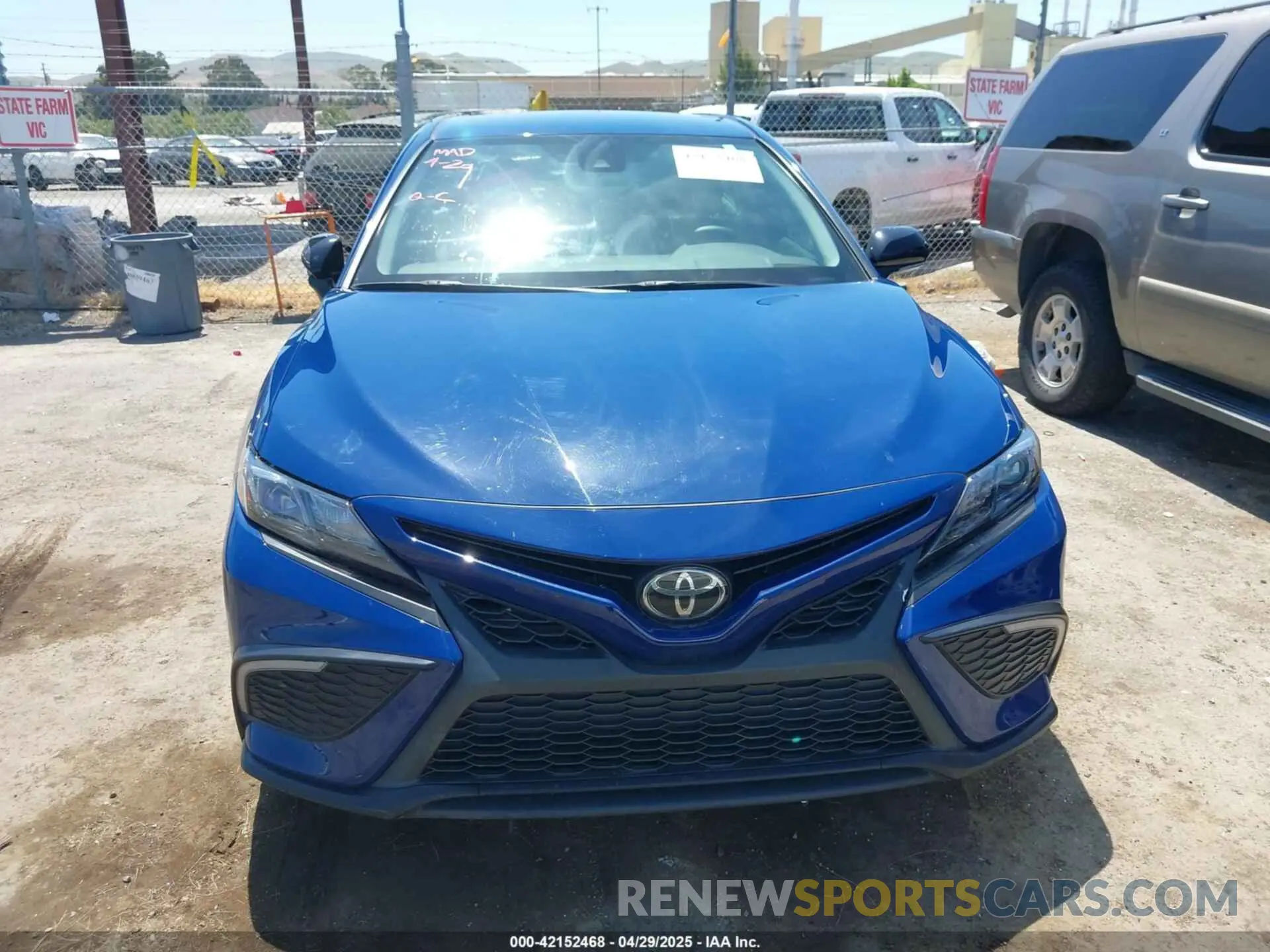 11 Photograph of a damaged car 4T1T11BK7PU084282 TOYOTA CAMRY 2023