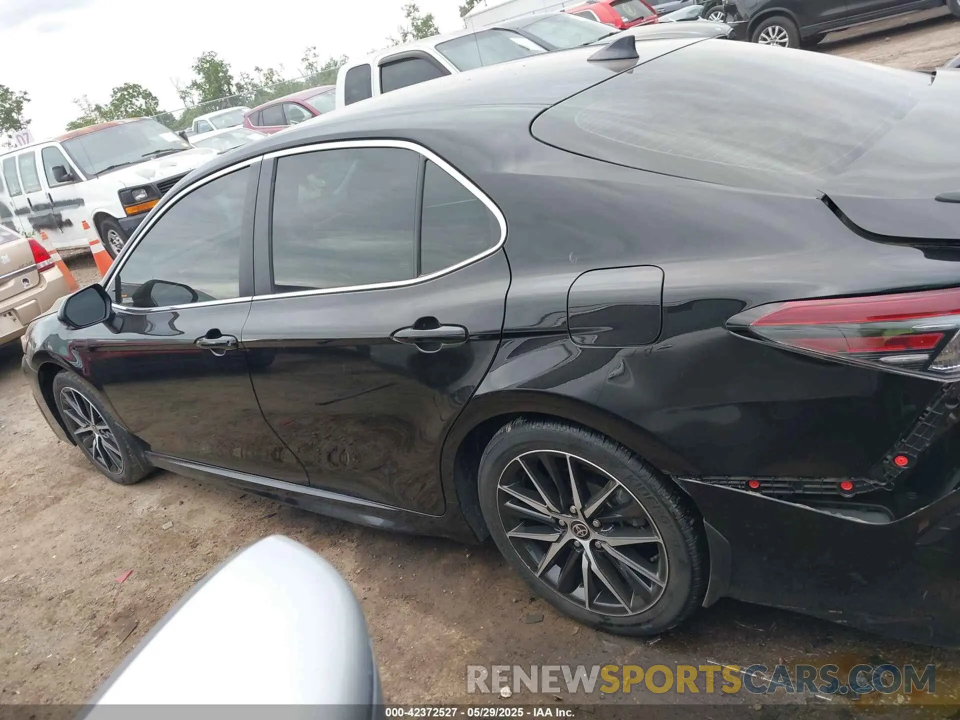 14 Photograph of a damaged car 4T1T11BK9PU078628 TOYOTA CAMRY 2023