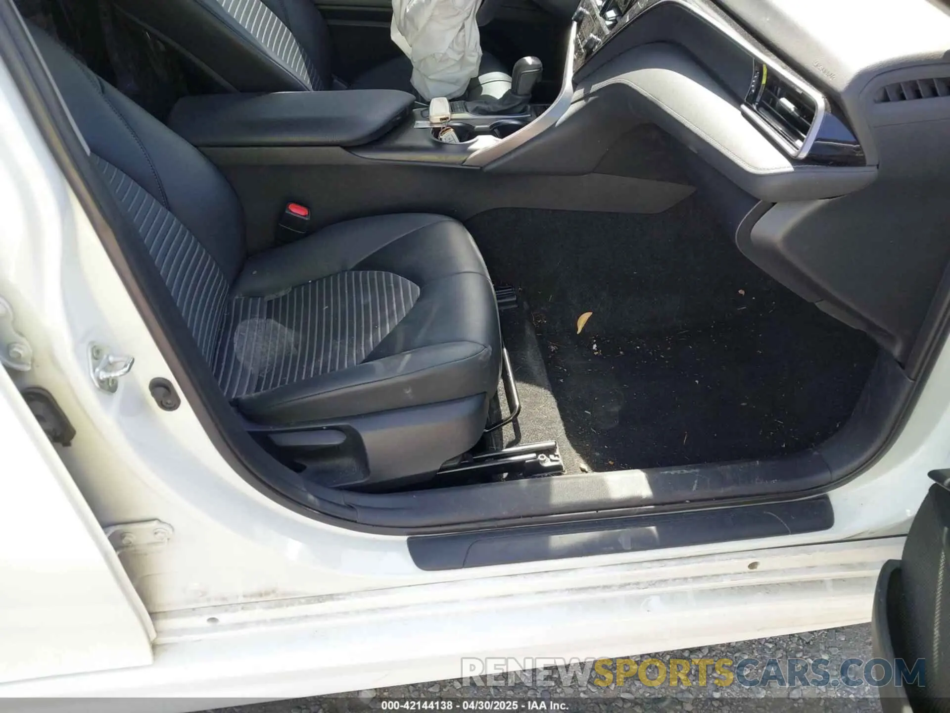 5 Фотография поврежденного автомобиля 4T1T11BK9PU079486 TOYOTA CAMRY 2023