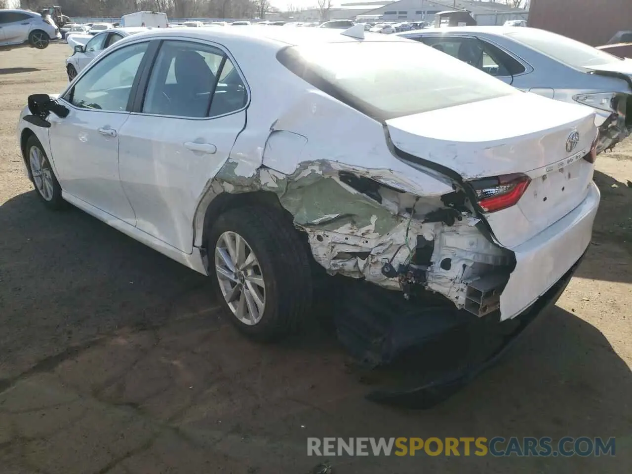 2 Фотография поврежденного автомобиля 4T1C11AK0RU202757 TOYOTA CAMRY 2024