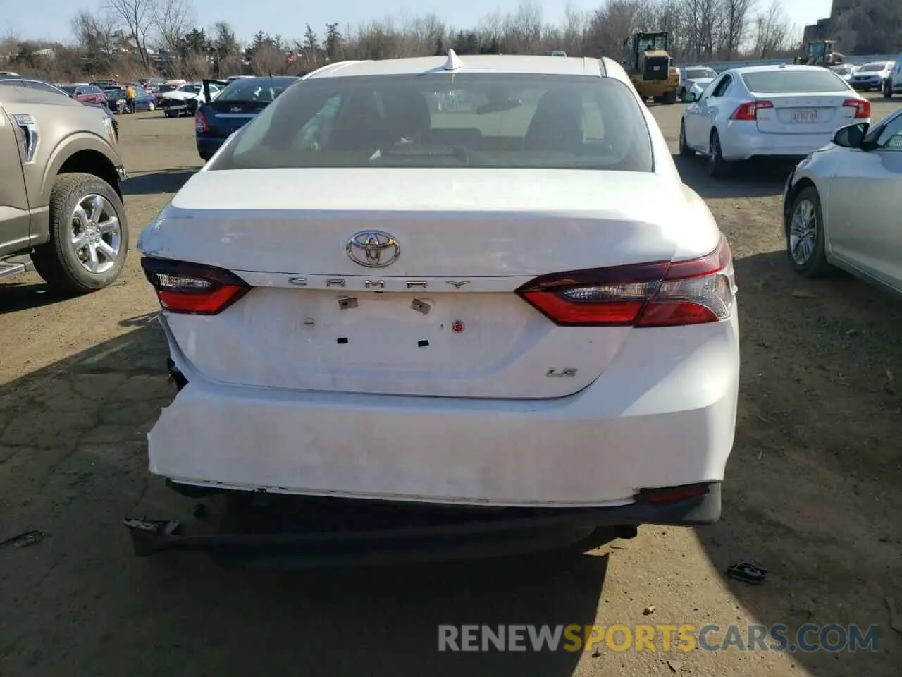 6 Фотография поврежденного автомобиля 4T1C11AK0RU202757 TOYOTA CAMRY 2024