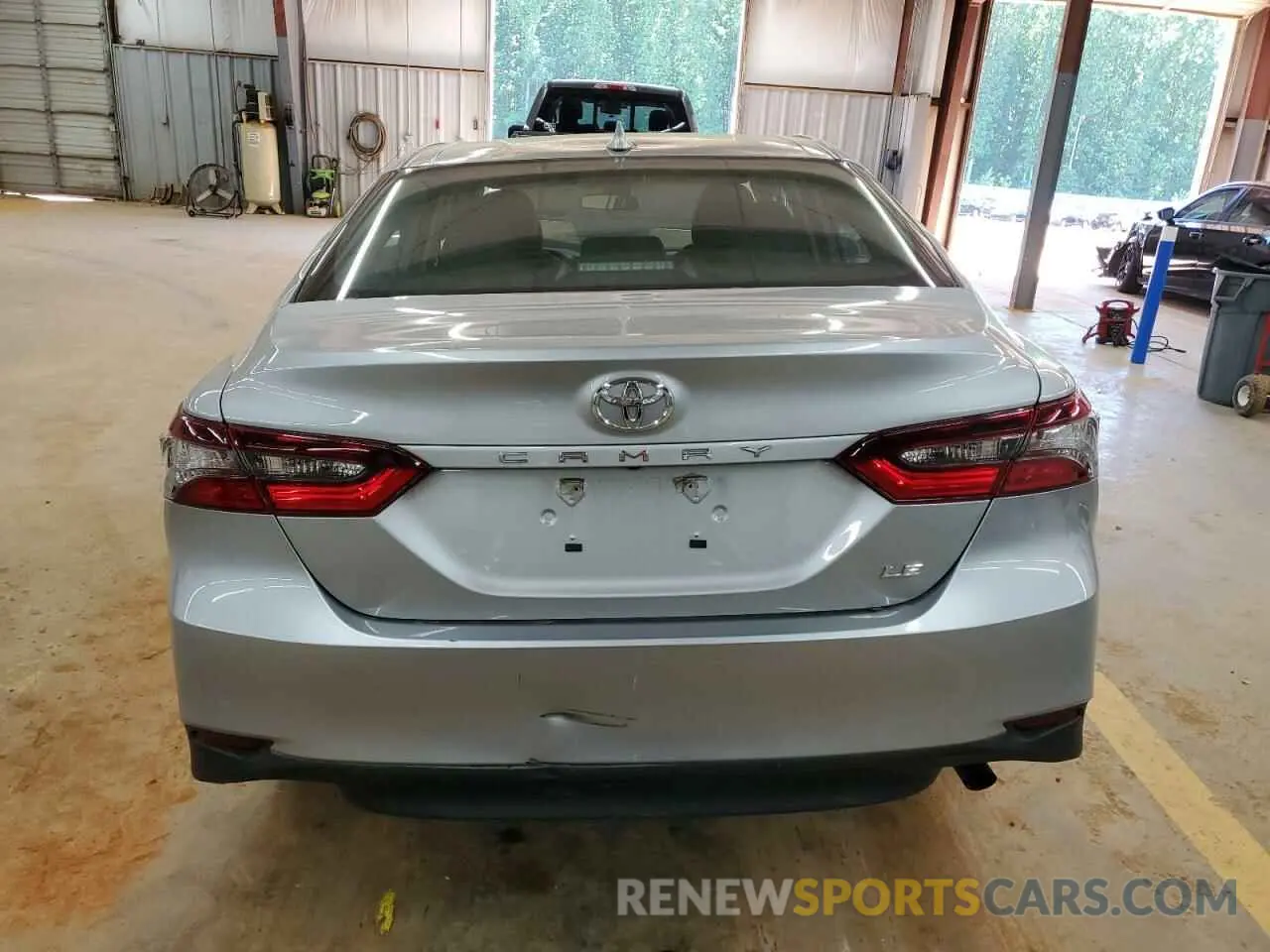 6 Фотография поврежденного автомобиля 4T1C11AK0RU209479 TOYOTA CAMRY 2024