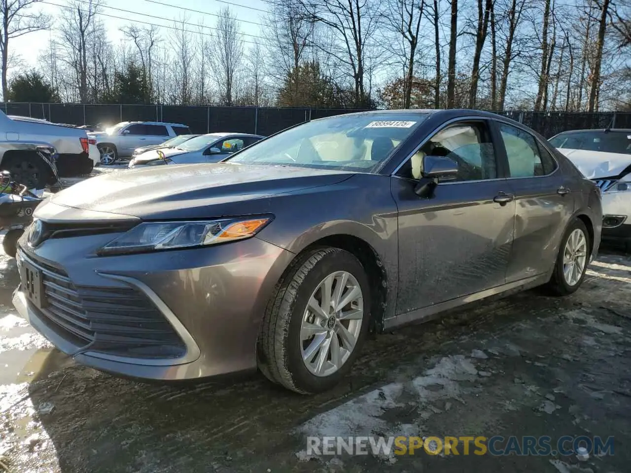 1 Фотография поврежденного автомобиля 4T1C11AK0RU880747 TOYOTA CAMRY 2024