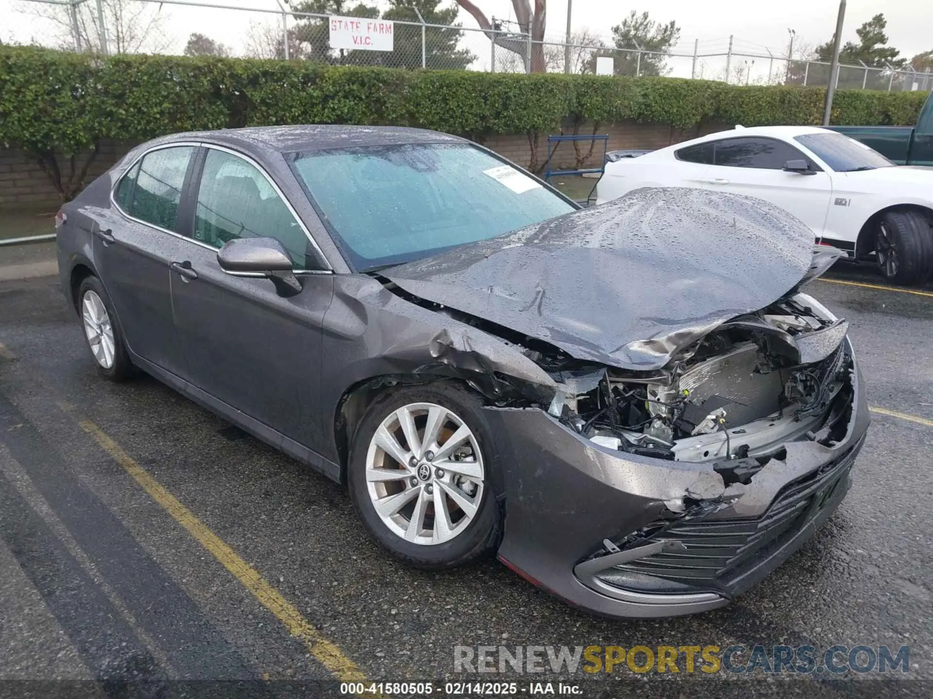1 Photograph of a damaged car 4T1C11AK1RU228588 TOYOTA CAMRY 2024