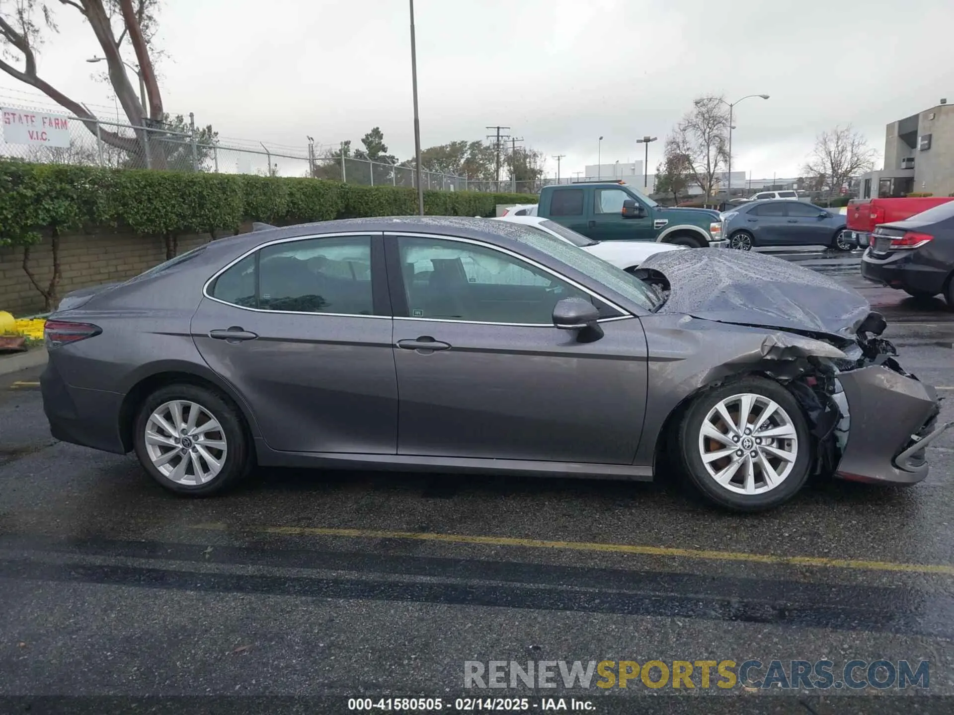 13 Photograph of a damaged car 4T1C11AK1RU228588 TOYOTA CAMRY 2024
