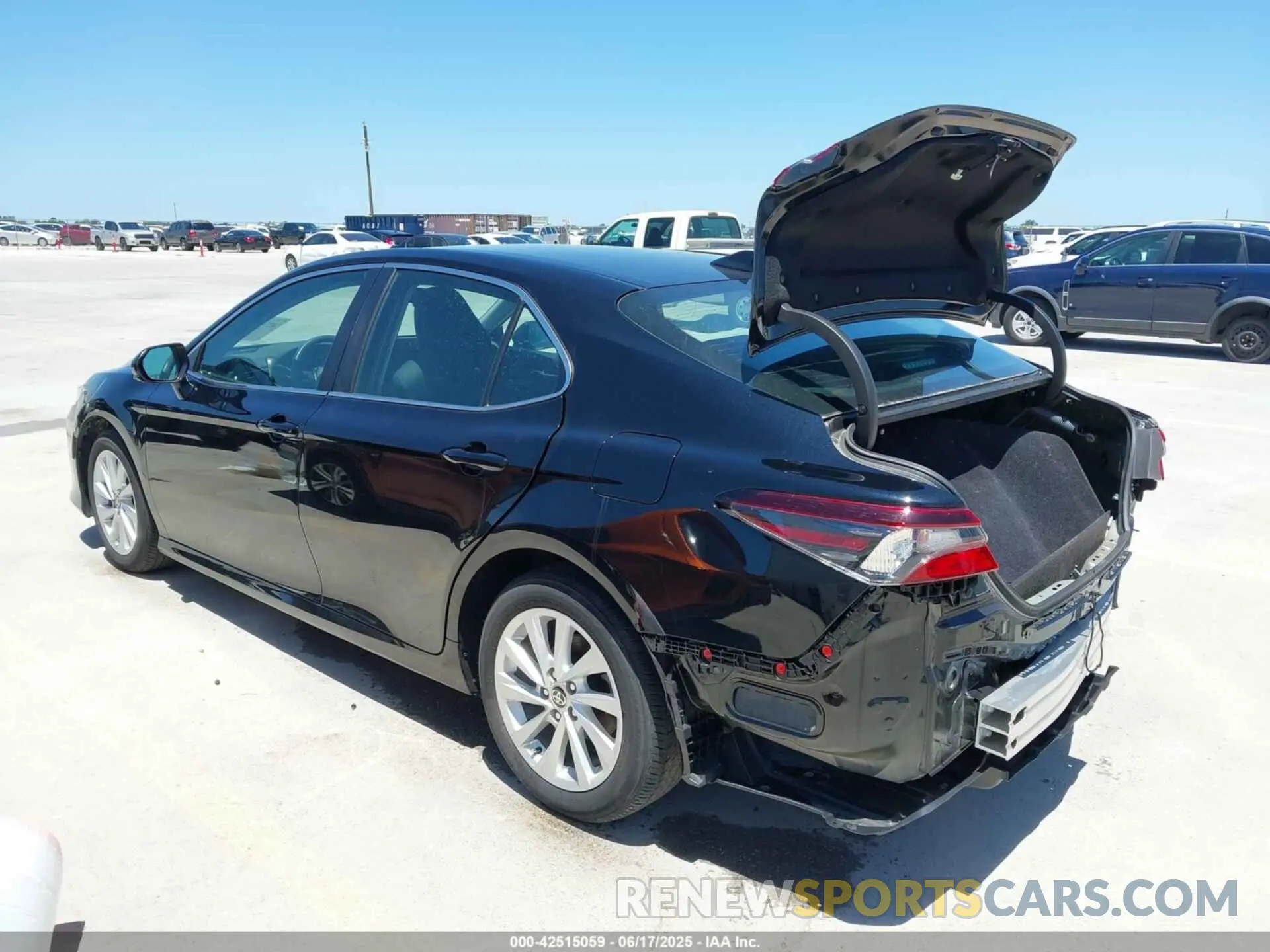 3 Photograph of a damaged car 4T1C11AK1RU871586 TOYOTA CAMRY 2024