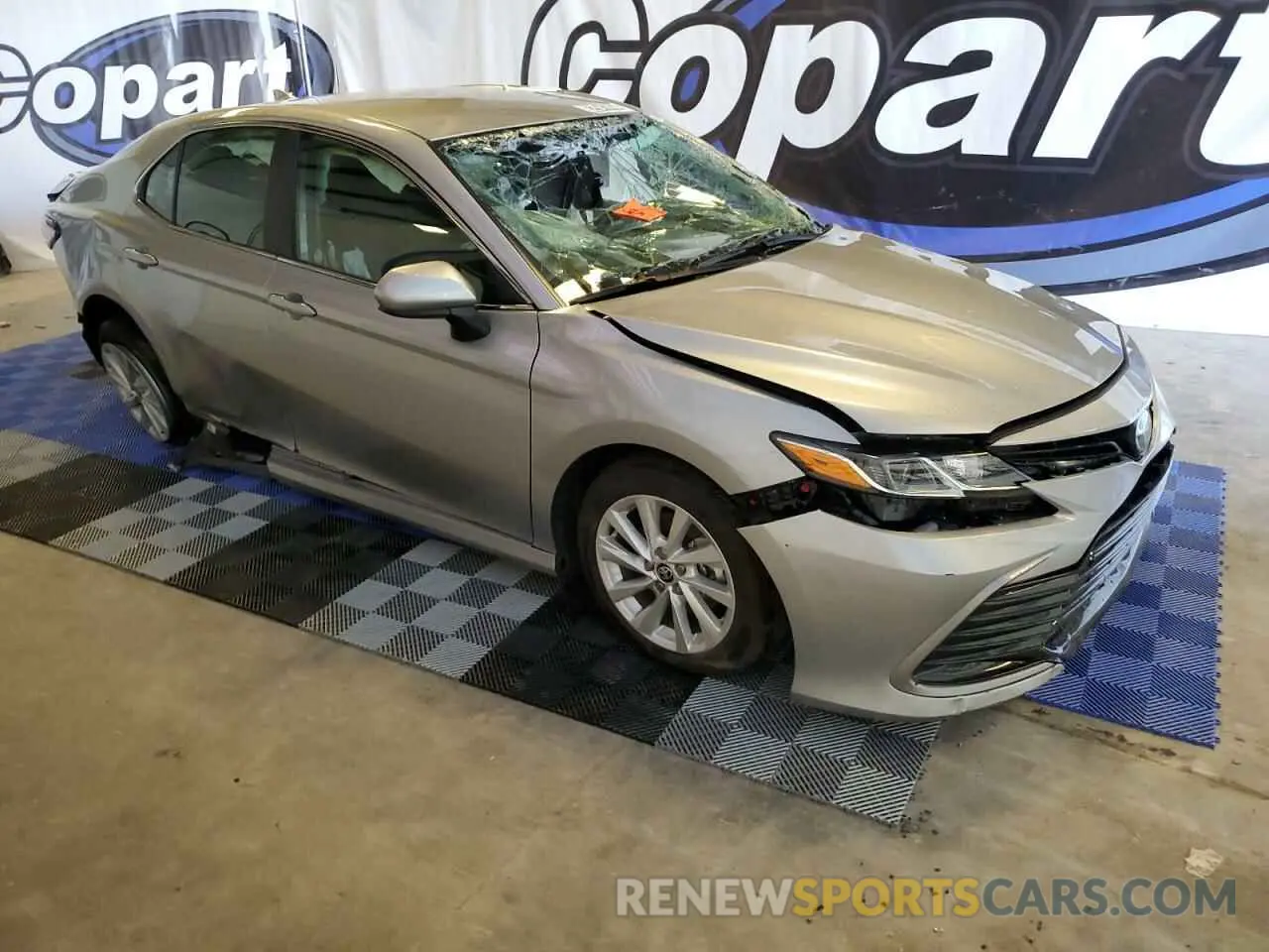 4 Photograph of a damaged car 4T1C11AK1RU903940 TOYOTA CAMRY 2024