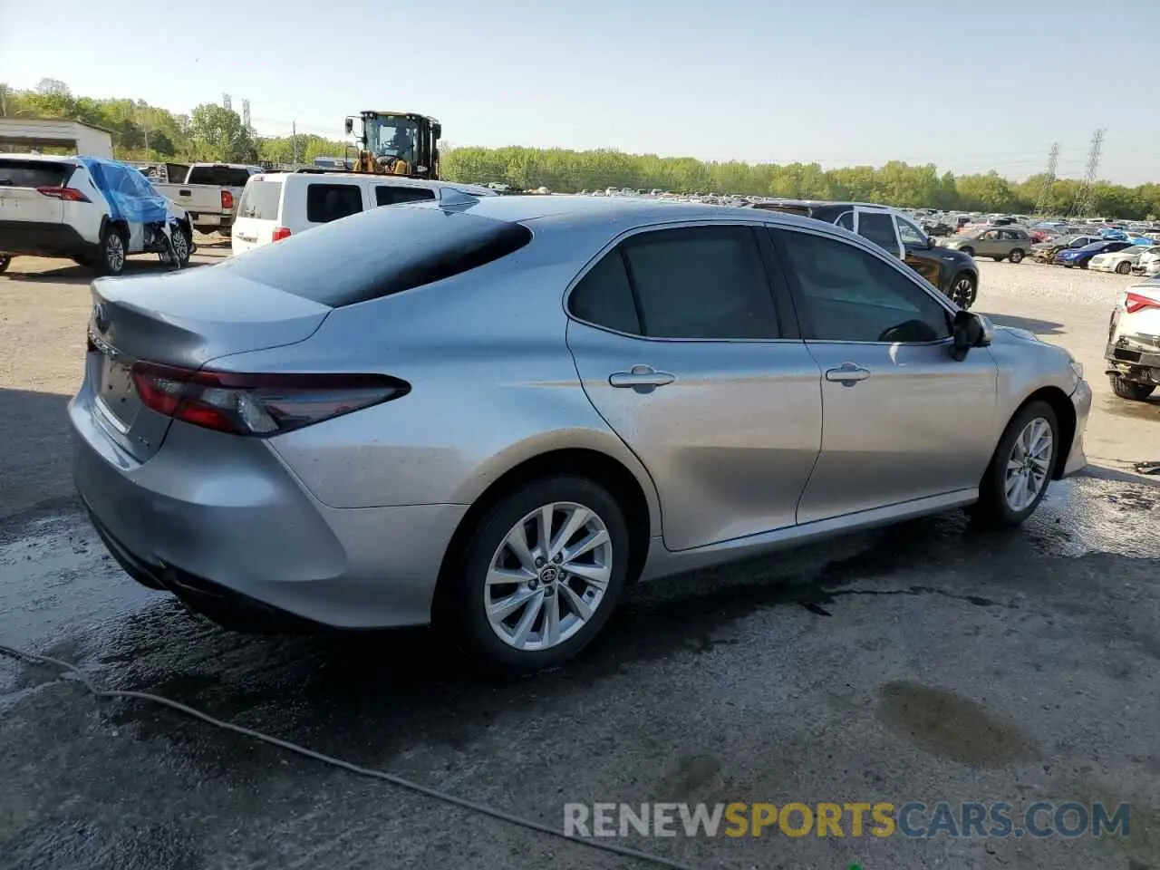 3 Photograph of a damaged car 4T1C11AK2RU870530 TOYOTA CAMRY 2024