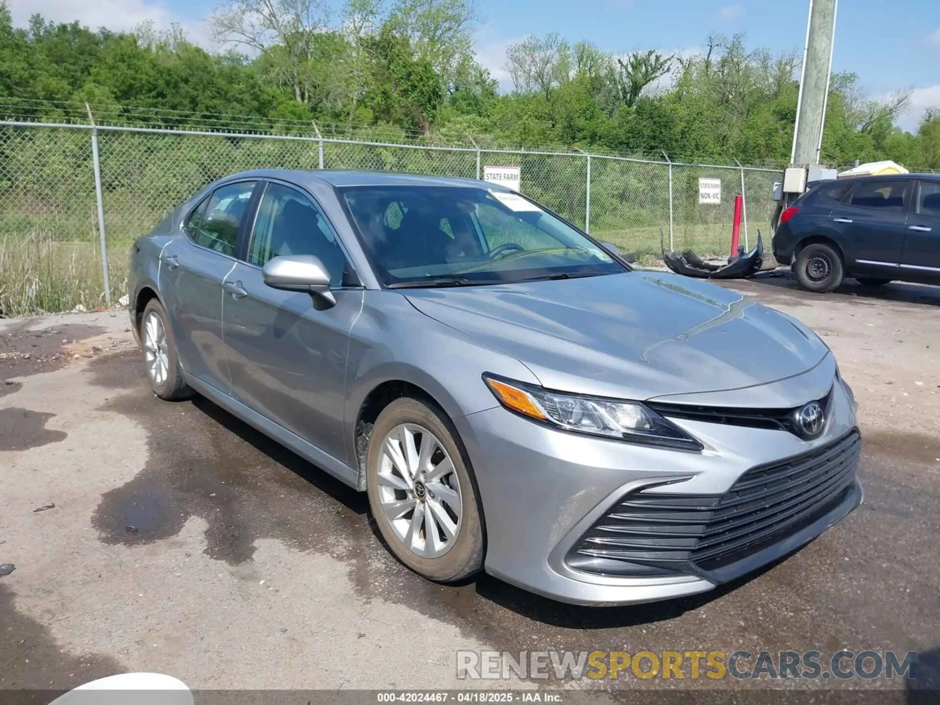 1 Photograph of a damaged car 4T1C11AK2RU872620 TOYOTA CAMRY 2024