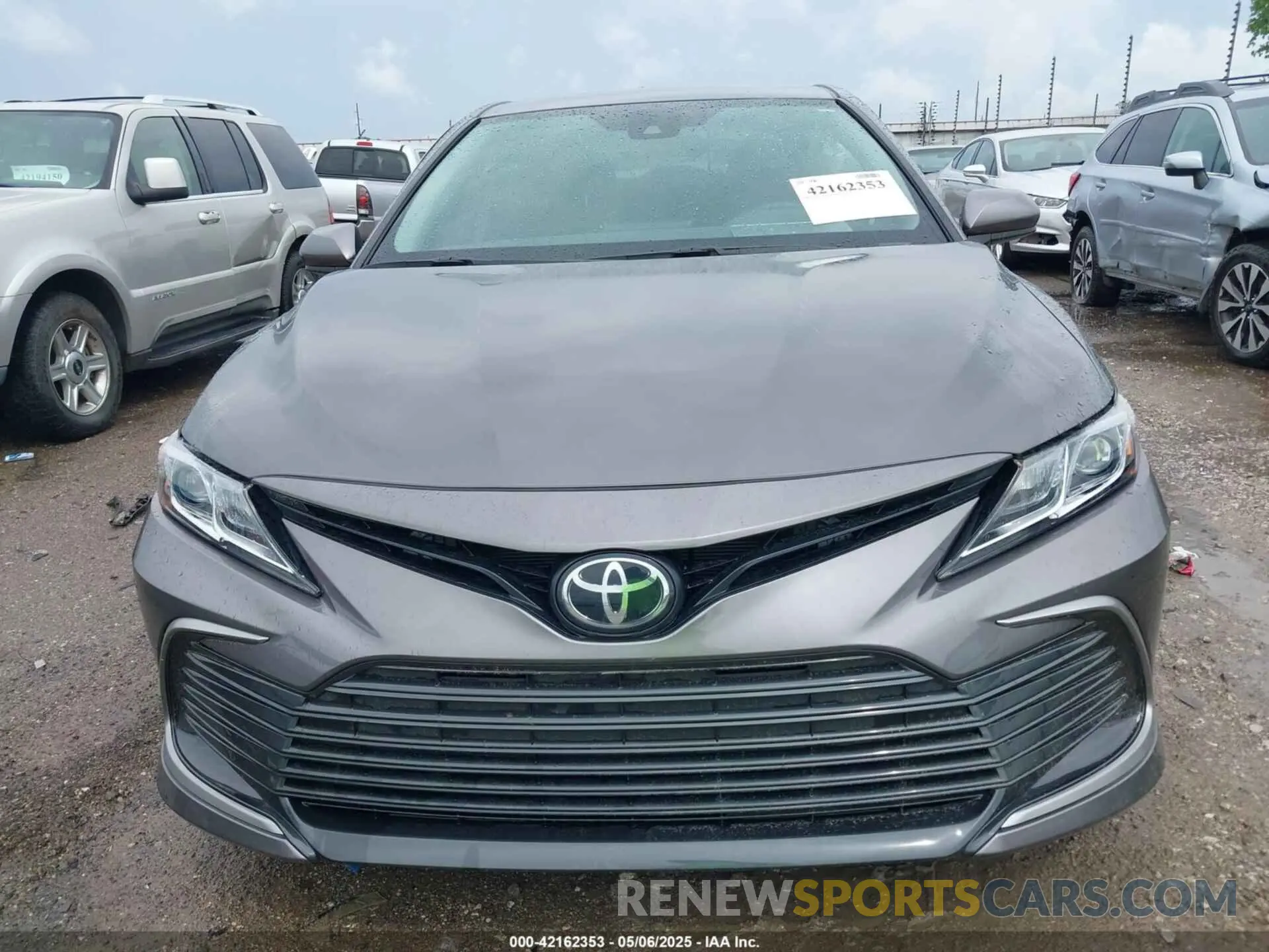 11 Photograph of a damaged car 4T1C11AK2RU879602 TOYOTA CAMRY 2024