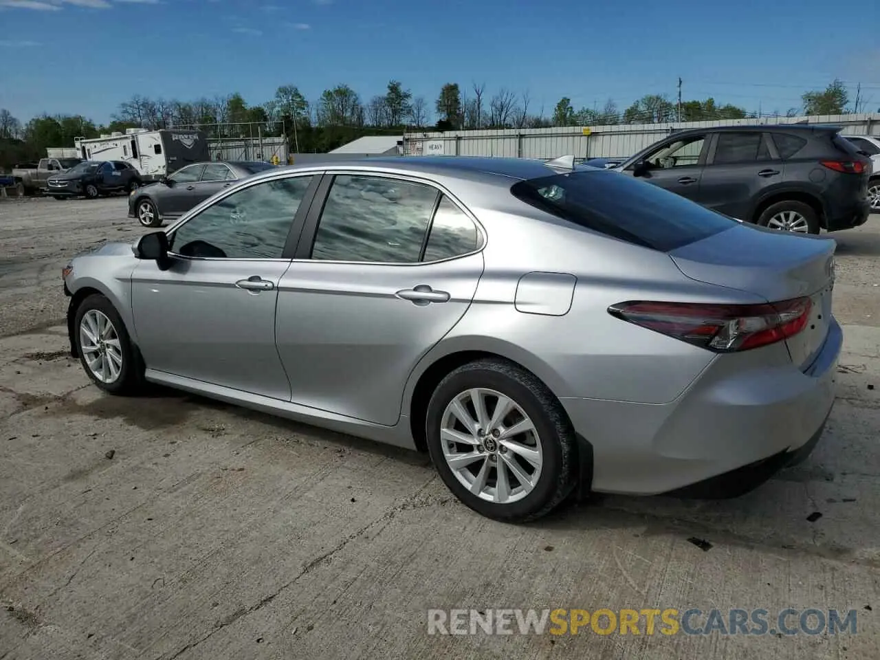 2 Фотография поврежденного автомобиля 4T1C11AK2RU920309 TOYOTA CAMRY 2024