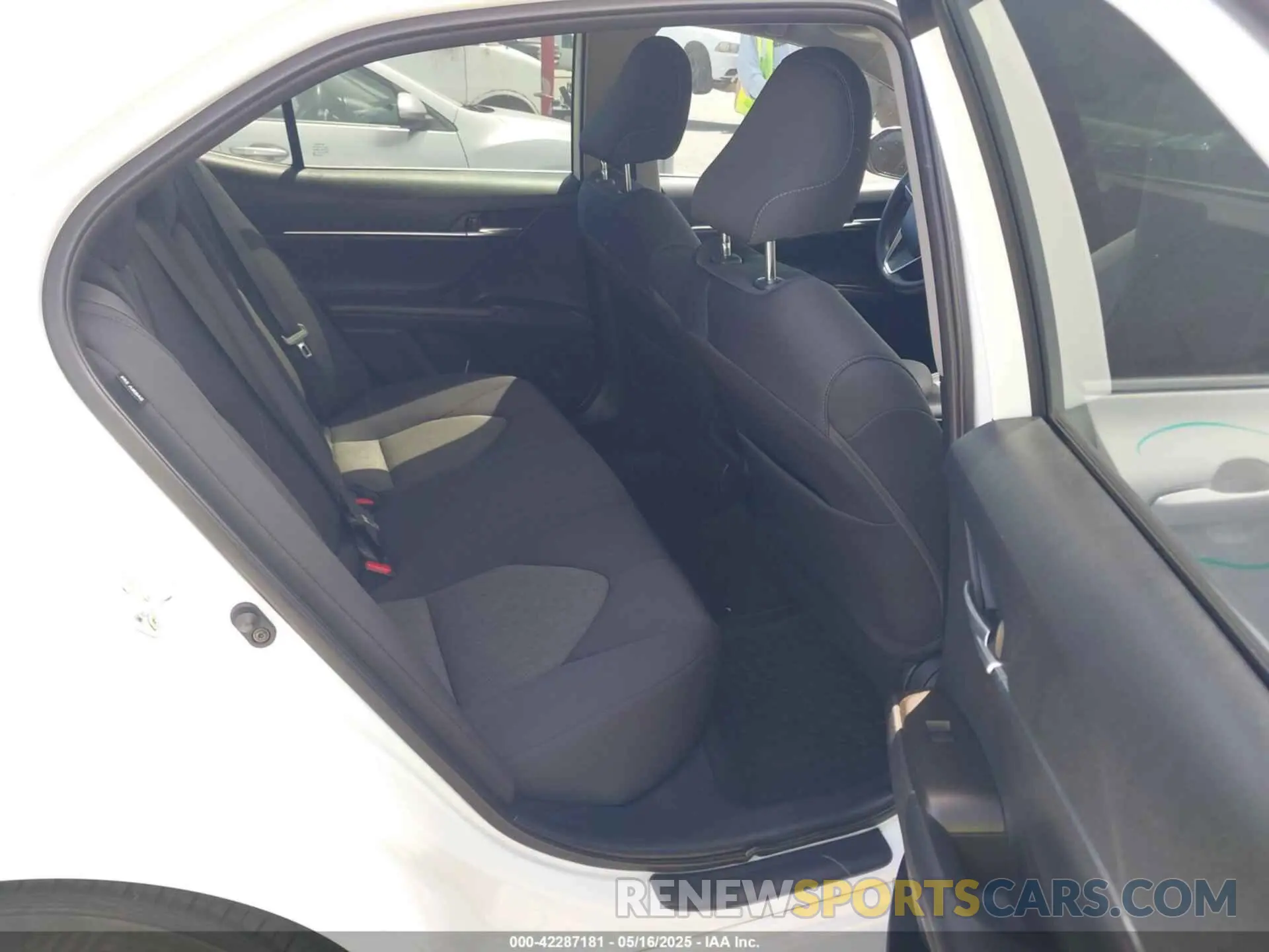 8 Фотография поврежденного автомобиля 4T1C11AK3RU888776 TOYOTA CAMRY 2024