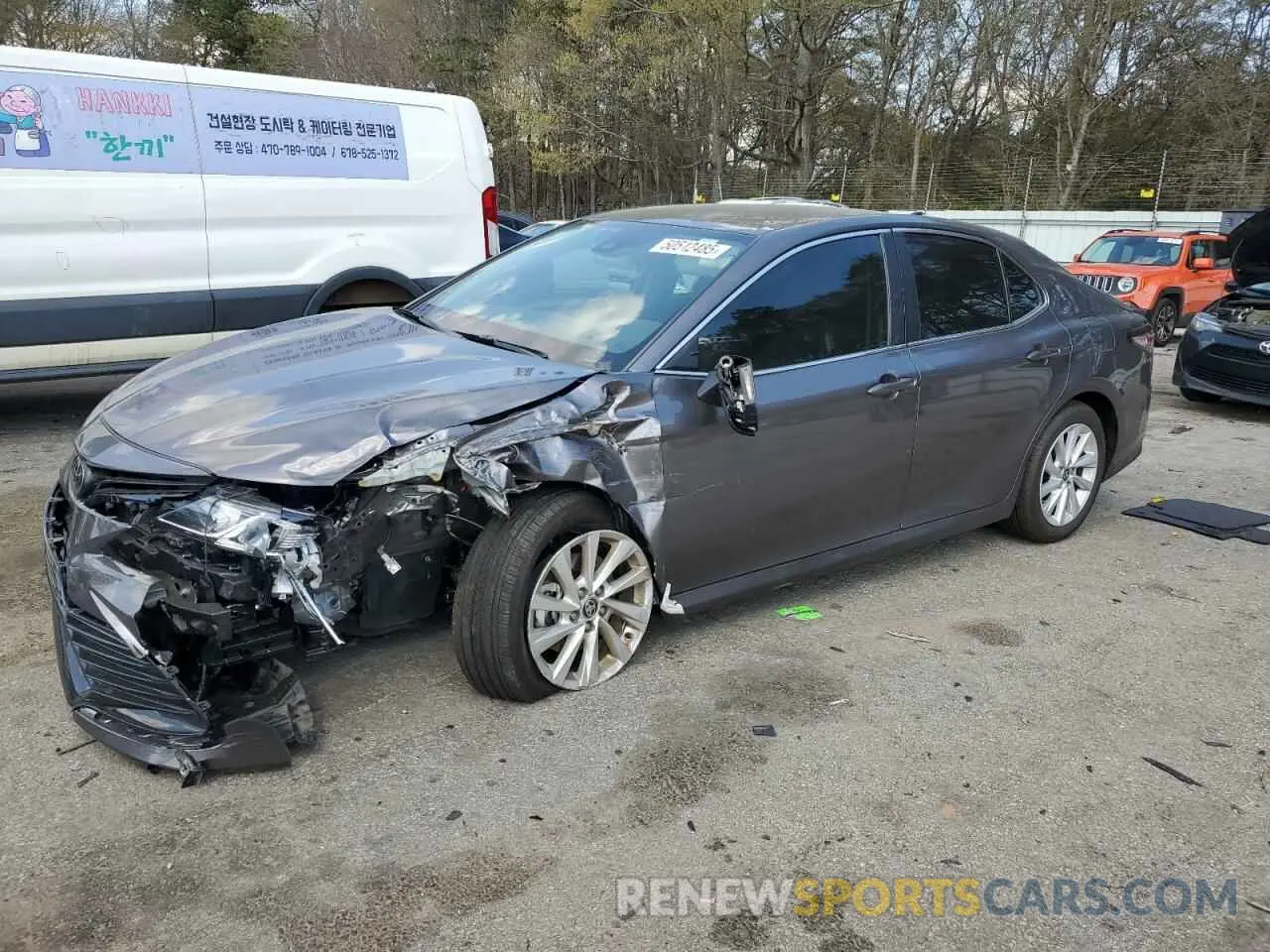 1 Фотография поврежденного автомобиля 4T1C11AK4RU206813 TOYOTA CAMRY 2024