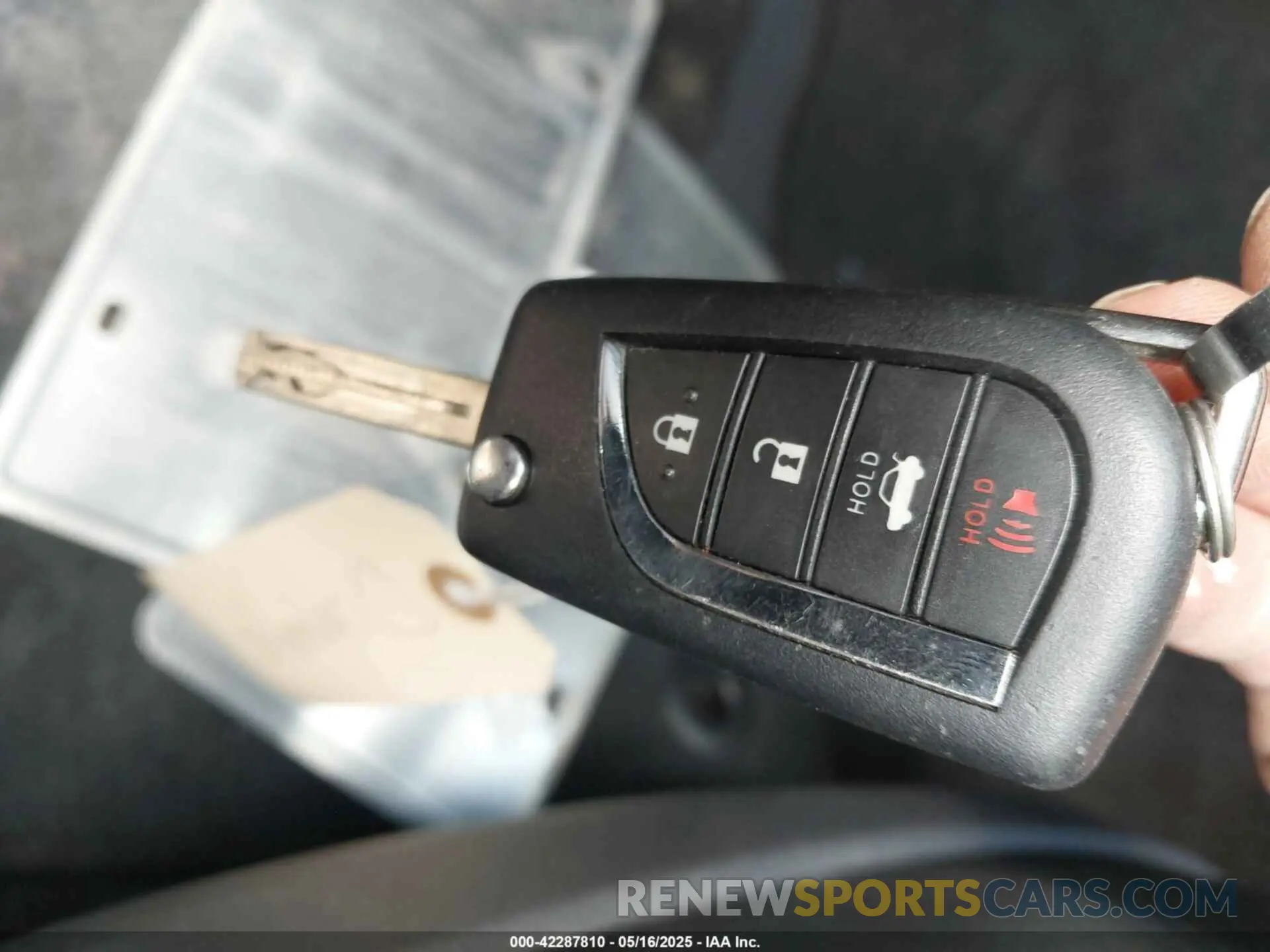 11 Фотография поврежденного автомобиля 4T1C11AK4RU906525 TOYOTA CAMRY 2024