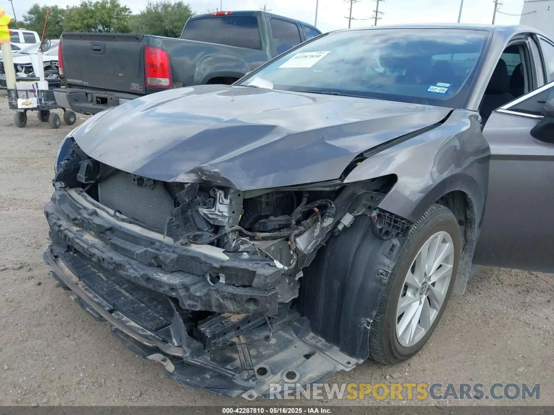 6 Фотография поврежденного автомобиля 4T1C11AK4RU906525 TOYOTA CAMRY 2024