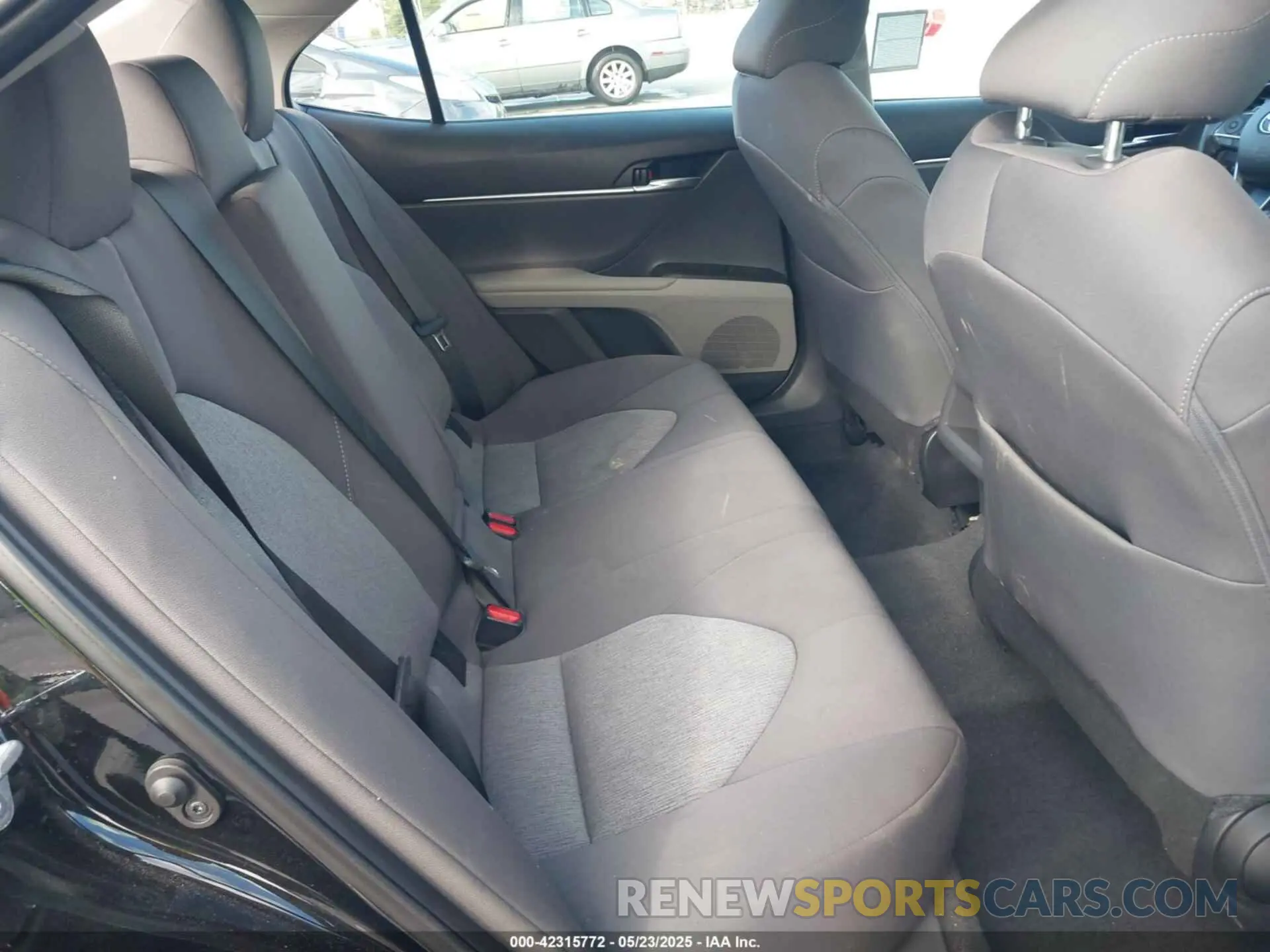 8 Фотография поврежденного автомобиля 4T1C11AK4RU915337 TOYOTA CAMRY 2024