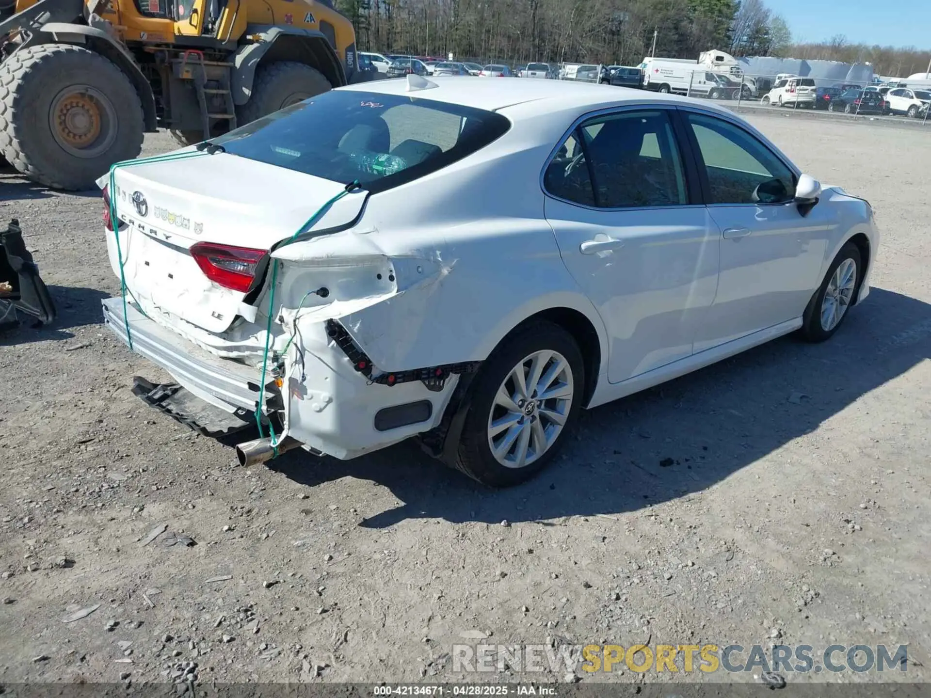 4 Фотография поврежденного автомобиля 4T1C11AK5RU193067 TOYOTA CAMRY 2024