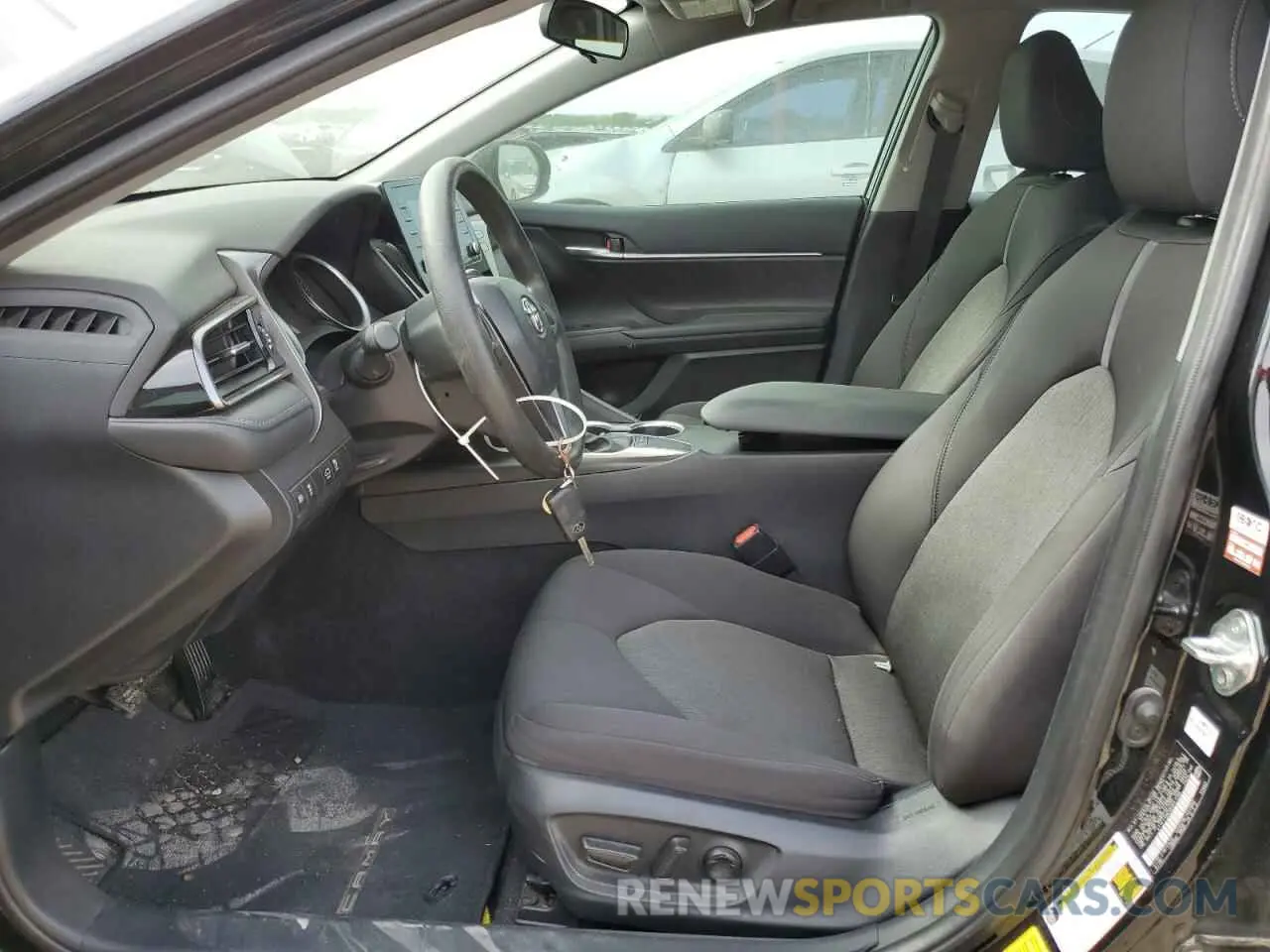 7 Фотография поврежденного автомобиля 4T1C11AK5RU851096 TOYOTA CAMRY 2024