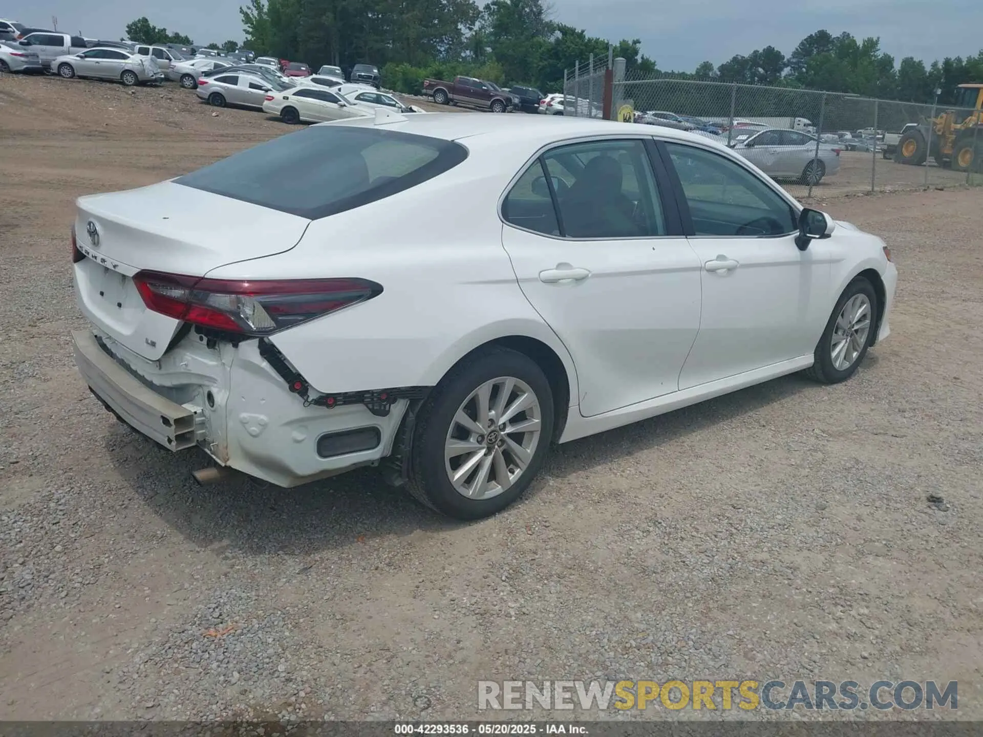 4 Фотография поврежденного автомобиля 4T1C11AK5RU865810 TOYOTA CAMRY 2024