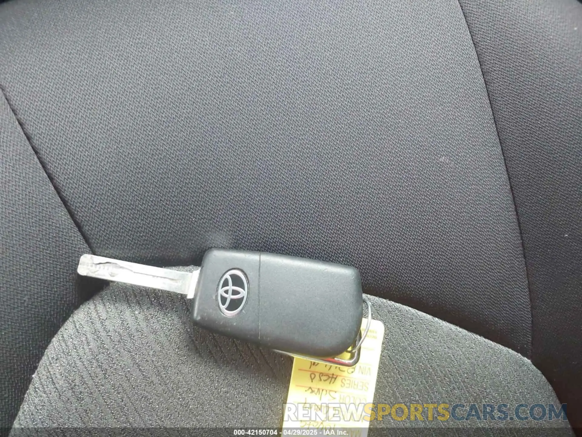 11 Фотография поврежденного автомобиля 4T1C11AK6RU874600 TOYOTA CAMRY 2024
