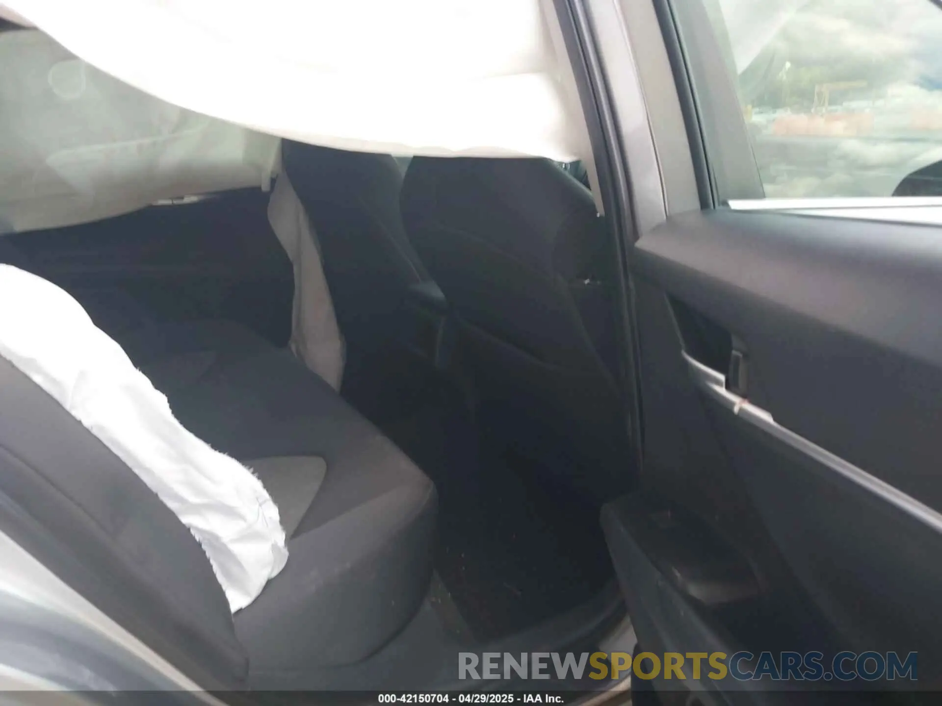 8 Фотография поврежденного автомобиля 4T1C11AK6RU874600 TOYOTA CAMRY 2024