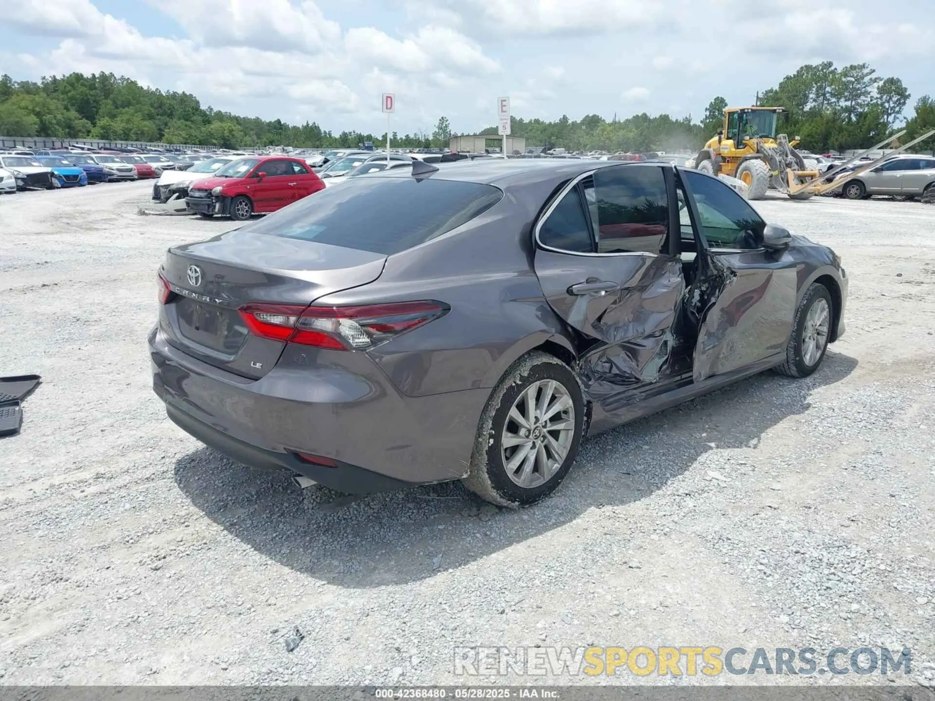 4 Фотография поврежденного автомобиля 4T1C11AK7RU208815 TOYOTA CAMRY 2024