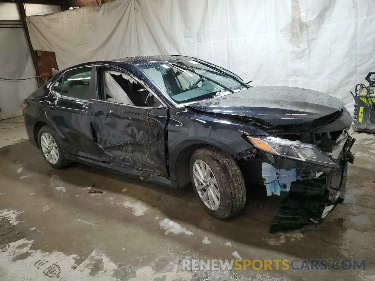 4 Фотография поврежденного автомобиля 4T1C11AK7RU901271 TOYOTA CAMRY 2024