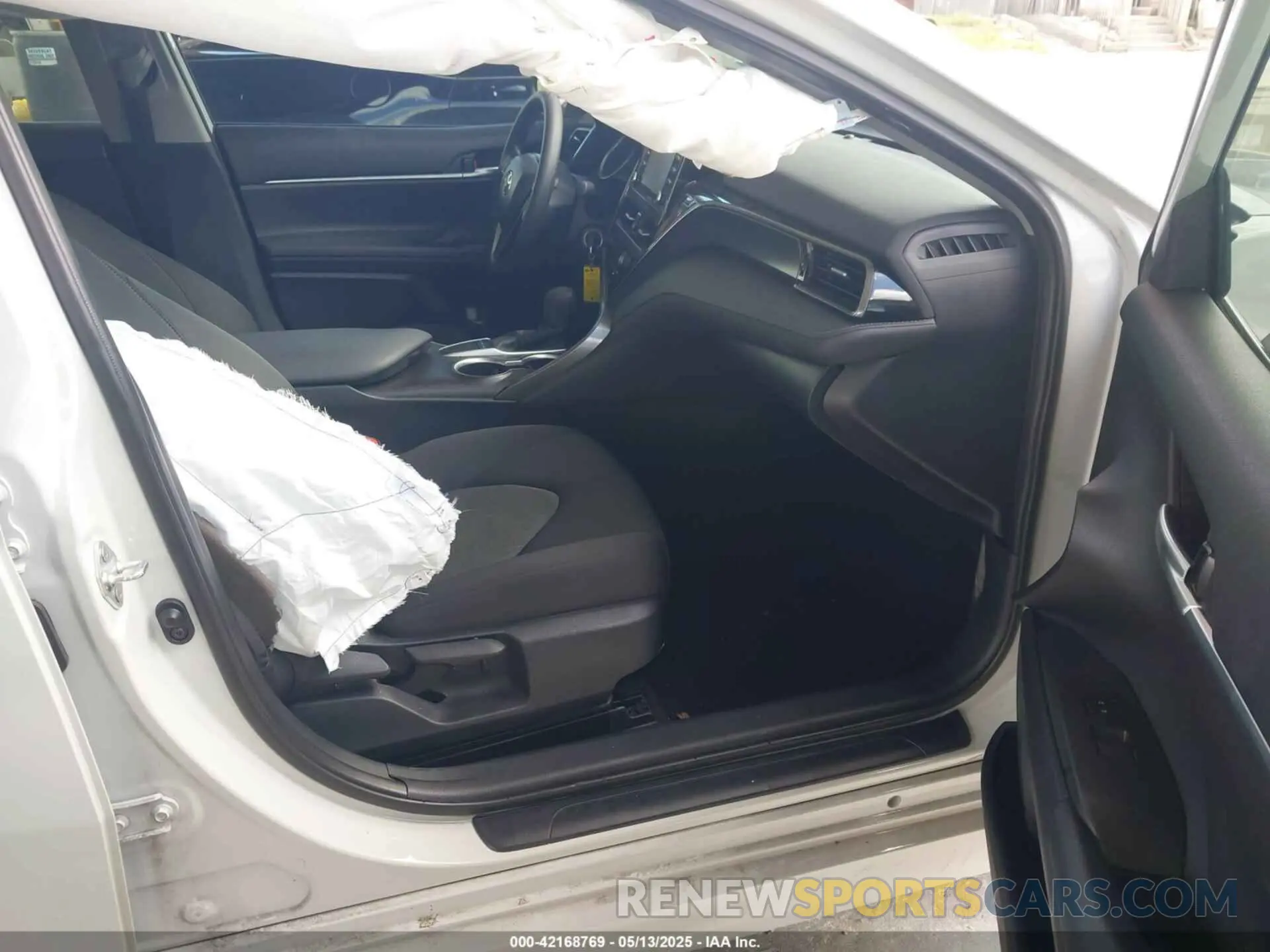 5 Фотография поврежденного автомобиля 4T1C11AK8RU215529 TOYOTA CAMRY 2024