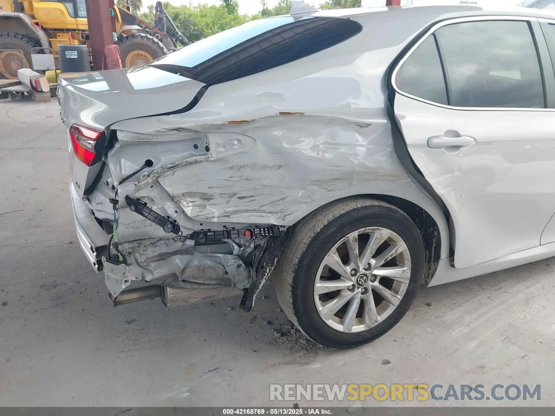 6 Фотография поврежденного автомобиля 4T1C11AK8RU215529 TOYOTA CAMRY 2024