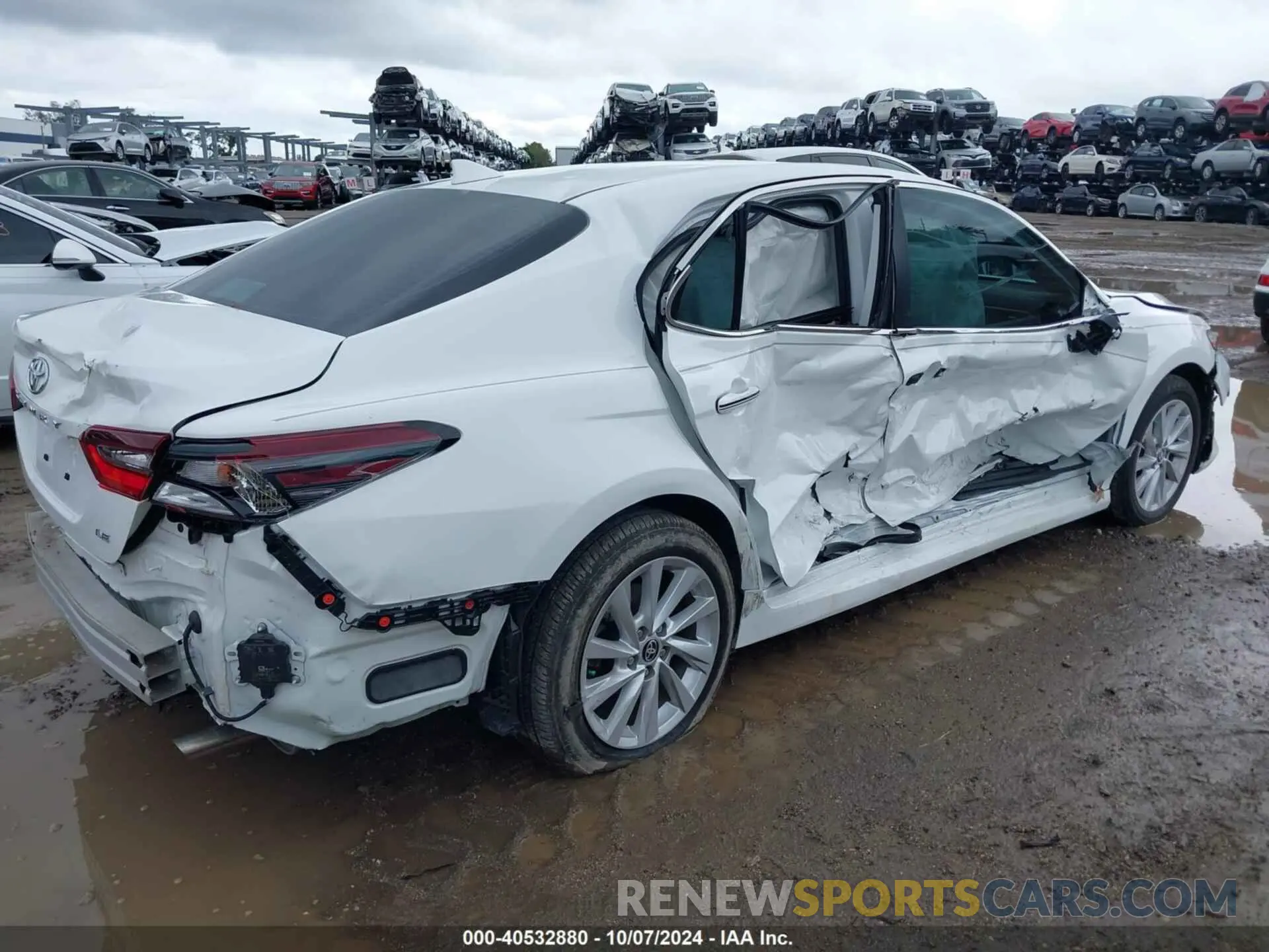 4 Photograph of a damaged car 4T1C11AKXRU860814 TOYOTA CAMRY 2024