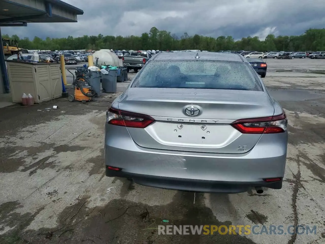 6 Photograph of a damaged car 4T1C11BK2RU128272 TOYOTA CAMRY 2024