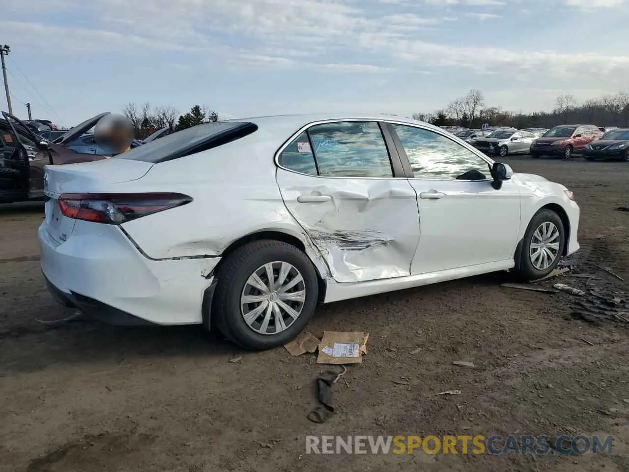3 Фотография поврежденного автомобиля 4T1C31AK0RU062686 TOYOTA CAMRY 2024