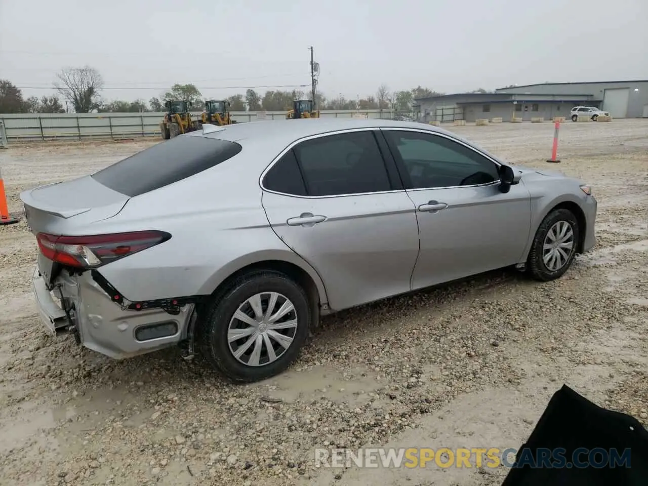 3 Photograph of a damaged car 4T1C31AK0RU621427 TOYOTA CAMRY 2024