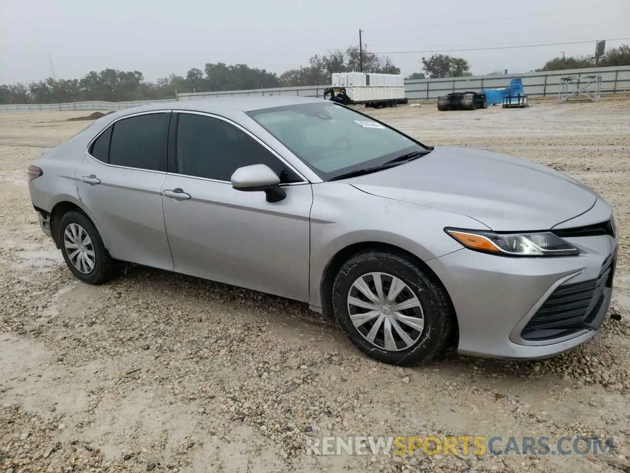 4 Photograph of a damaged car 4T1C31AK0RU621427 TOYOTA CAMRY 2024