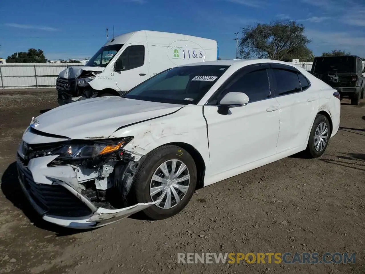 1 Photograph of a damaged car 4T1C31AK2RU072393 TOYOTA CAMRY 2024