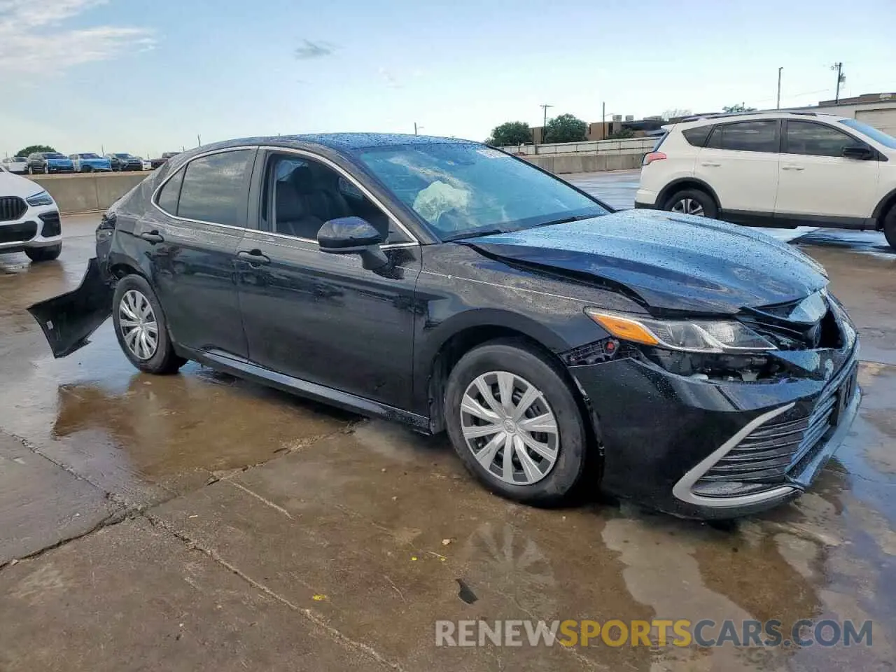 4 Photograph of a damaged car 4T1C31AK6RU622923 TOYOTA CAMRY 2024