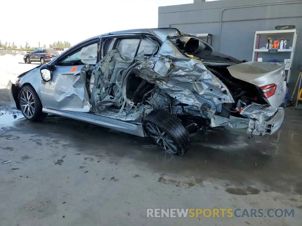 2 Фотография поврежденного автомобиля 4T1F11AK2RU224109 TOYOTA CAMRY 2024