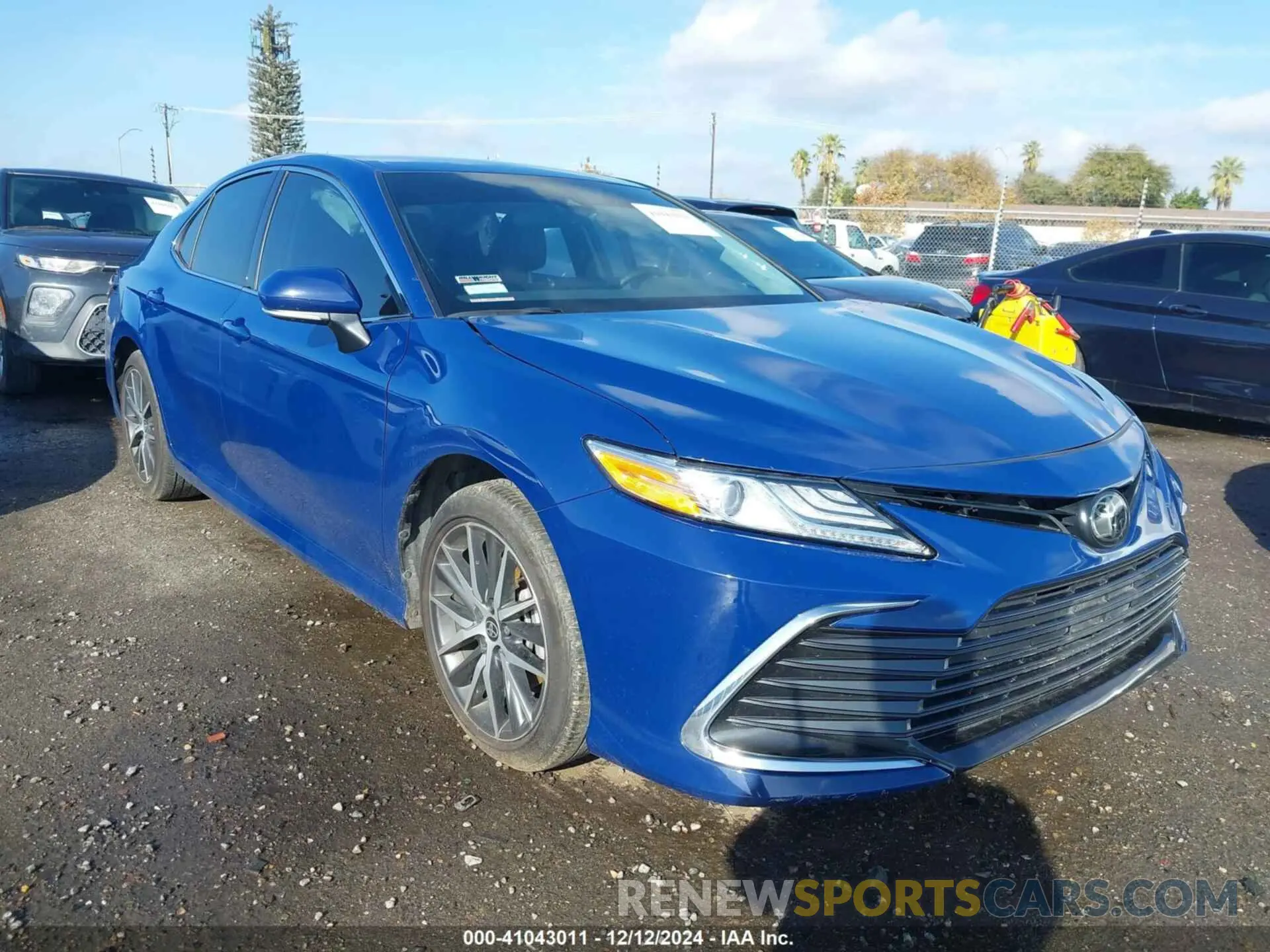 1 Photograph of a damaged car 4T1F11AK7RU209279 TOYOTA CAMRY 2024