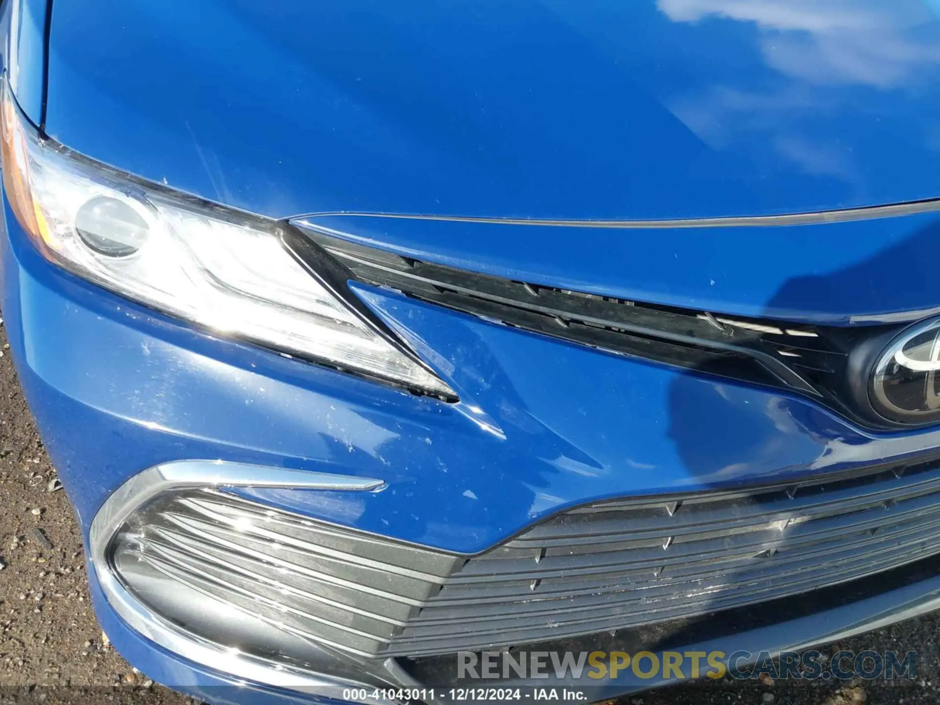 19 Photograph of a damaged car 4T1F11AK7RU209279 TOYOTA CAMRY 2024