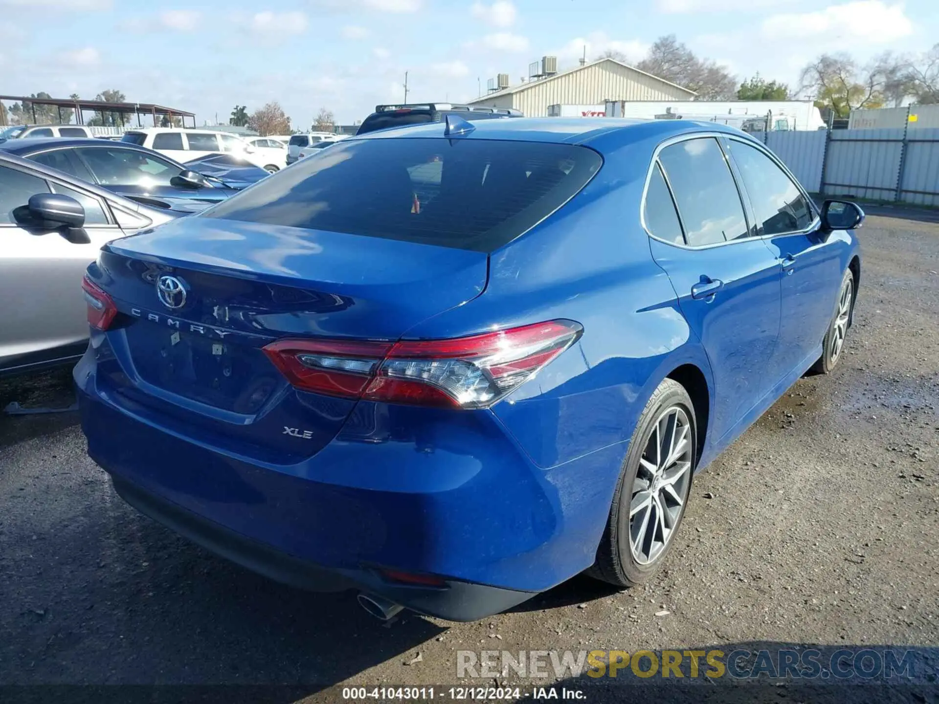 4 Photograph of a damaged car 4T1F11AK7RU209279 TOYOTA CAMRY 2024